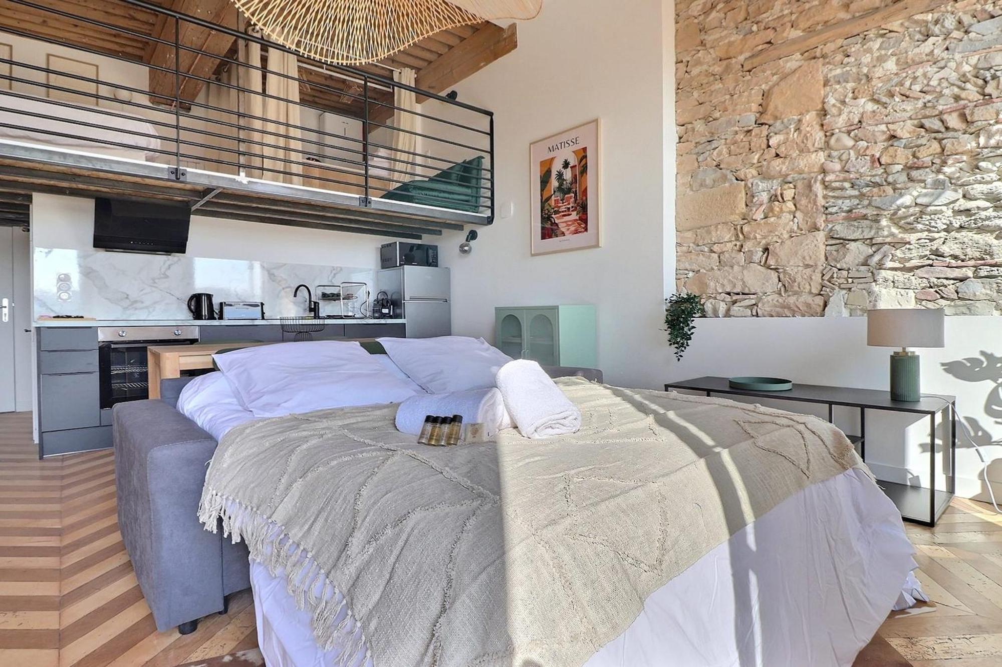 Charming With An Unobstructed View Apartment Lyon